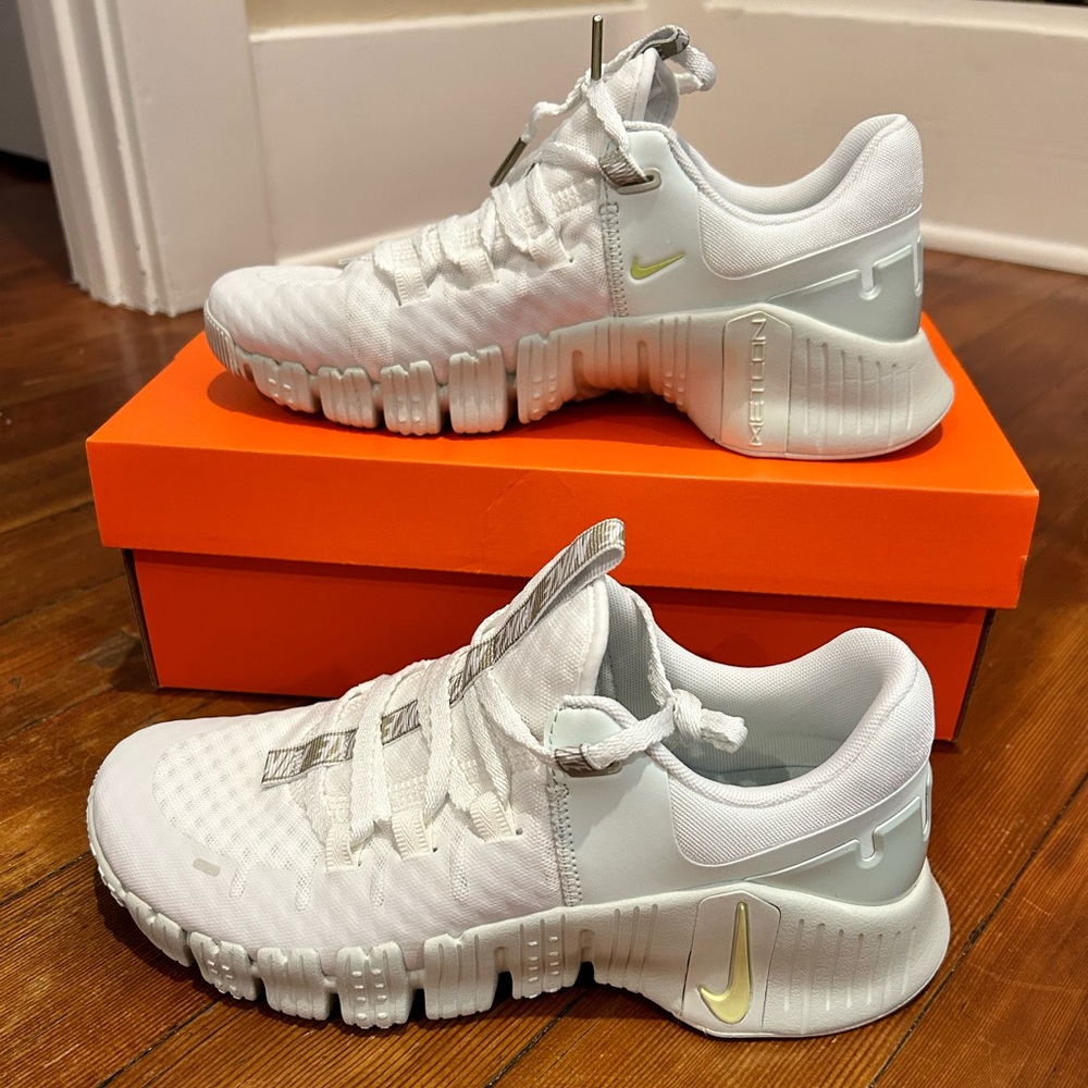 Woman’s Nike FREE Metcon 5 PRM